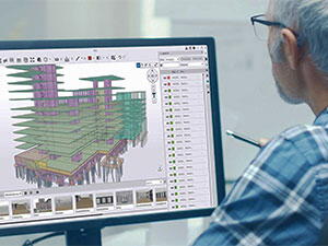 project manager using Trimble Connect on a computer