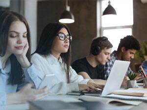 Tekla Campus studenter i klassrummet